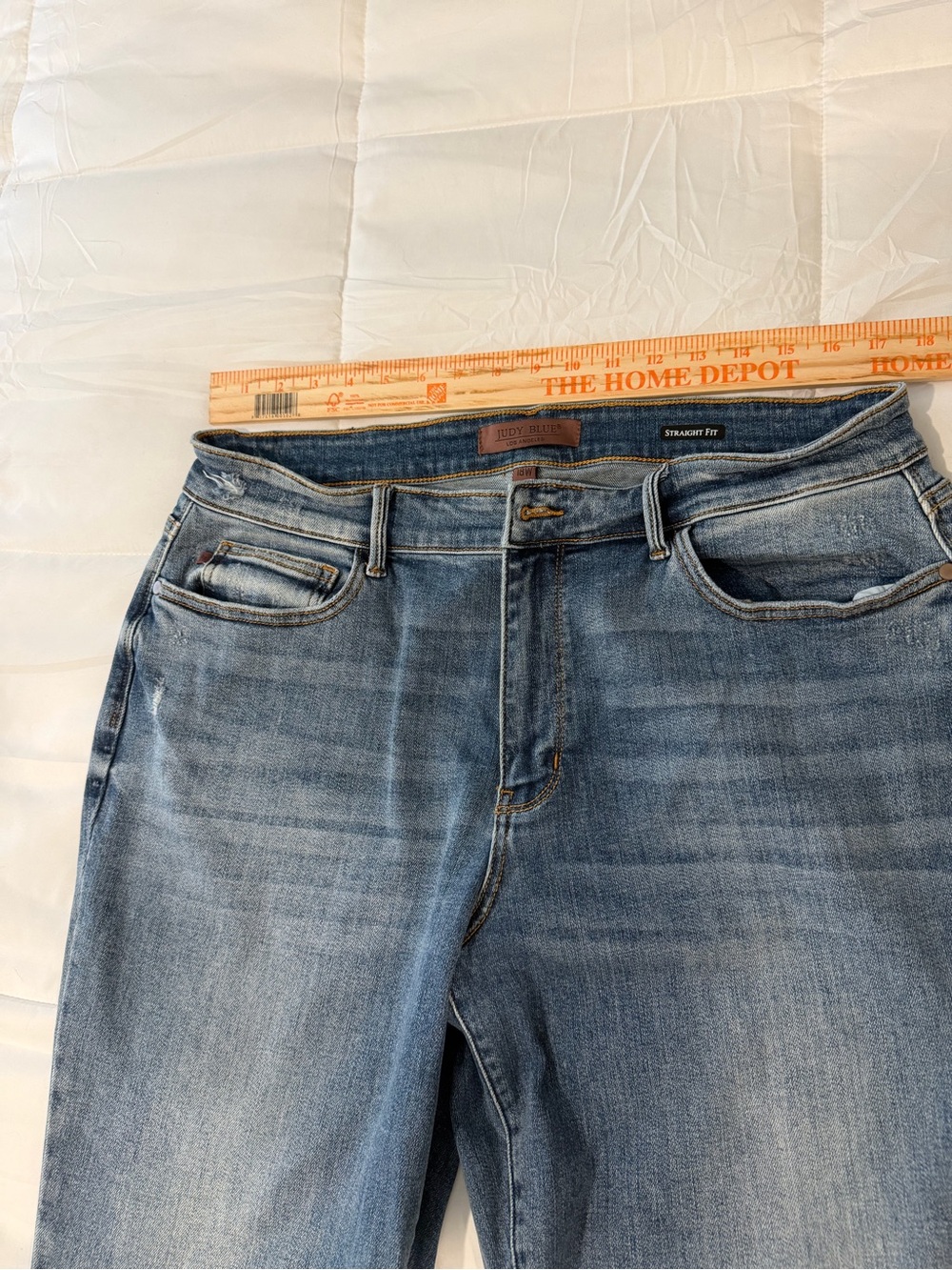 Judy Blue Women’s Light Wash Distressed Hem Straight Leg Jeans Size 18W - Picture 7 of 14